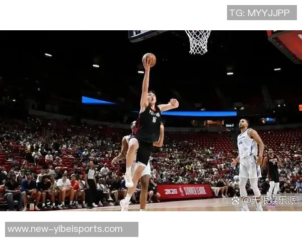 费尔斯半场表现惊艳6投5中三分球完美3中3贡献13分外加4篮板1助攻4抢断